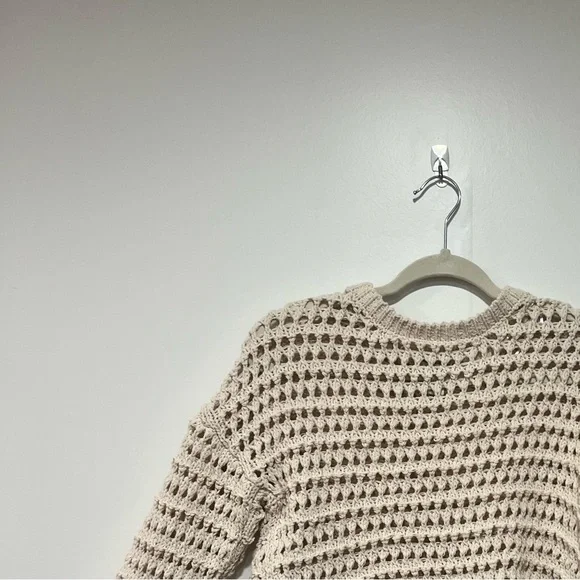 Sincerely Jules Loose Knit Cropped Sweater Size Small - Picture 4 of 5
